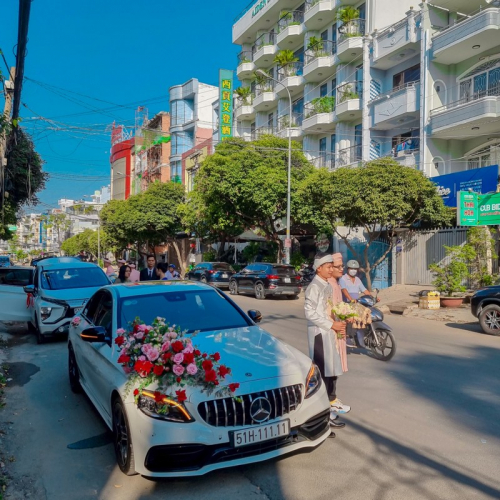 Xe Cưới Mercedes C63 - Biển Số ngũ 11111