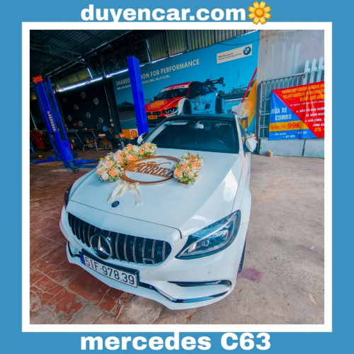 Xe Cưới Mercedes C63 màu trắng - xehoacuoi - Copy