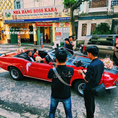 Bảng giá xe hoa cổ điển mustang mui trần mới nhất