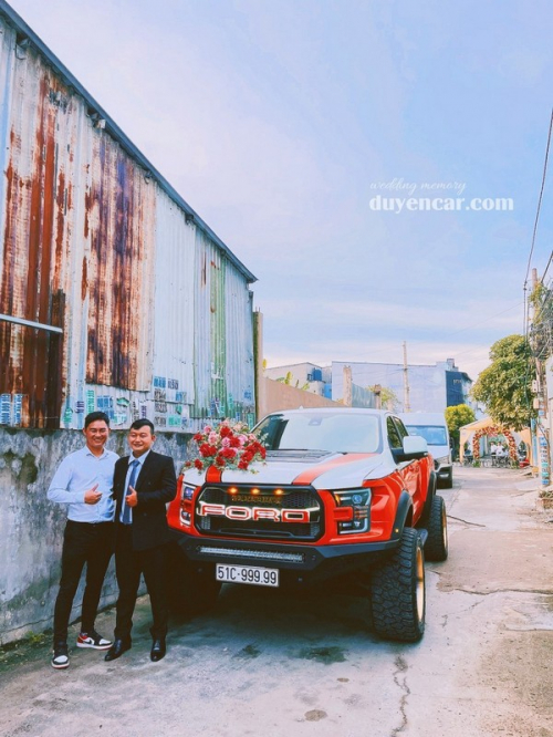 Xe rước dâu bán tải biển ngũ quý 99999